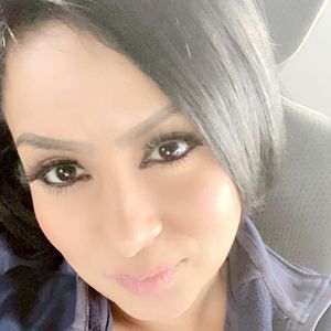 Meet your Posher, Yvette